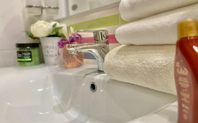 Квартира GoldApart на Каховке