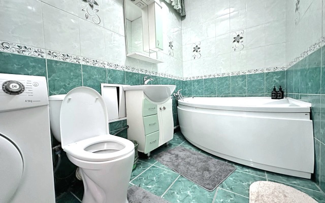 Квартира трехкомнатная в центре на Весенней