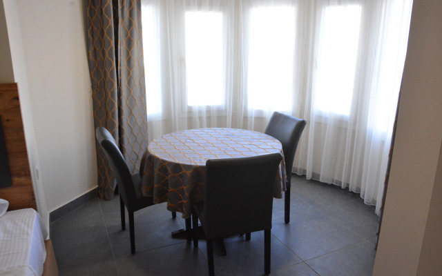 Club Efes Otel