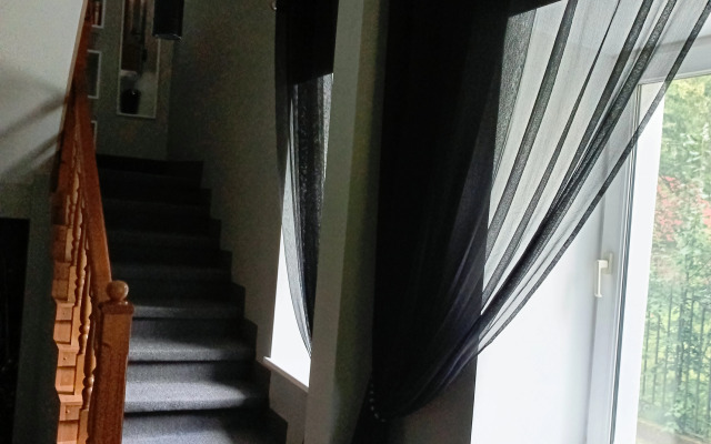 Nedaleko Ot Tsentra Goroda Private House