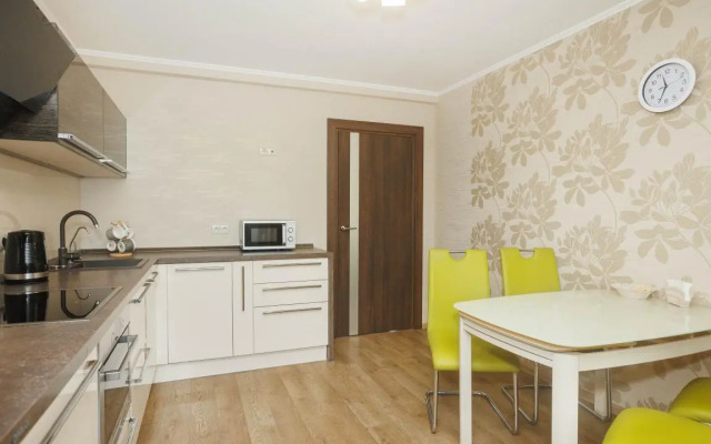 Etazhideyli Na Schorsa 103 Flat