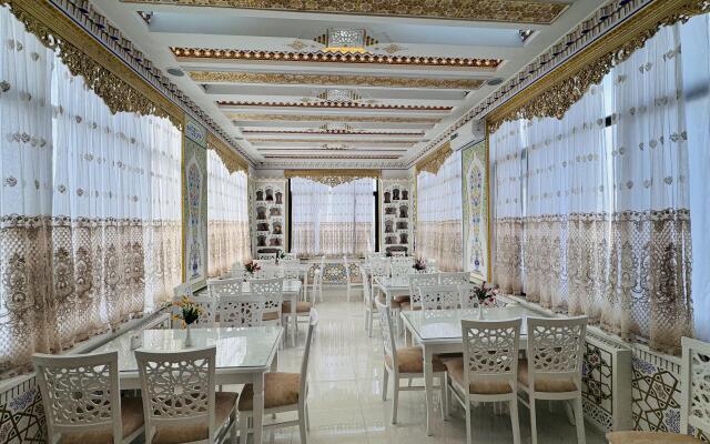 Sharq Yulduzi Hotel