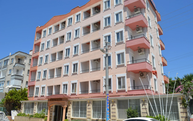 Megas Hotel