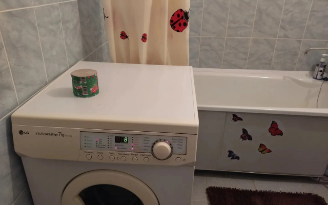 Апартаменты Домашний Очаг на Ул Артема 64