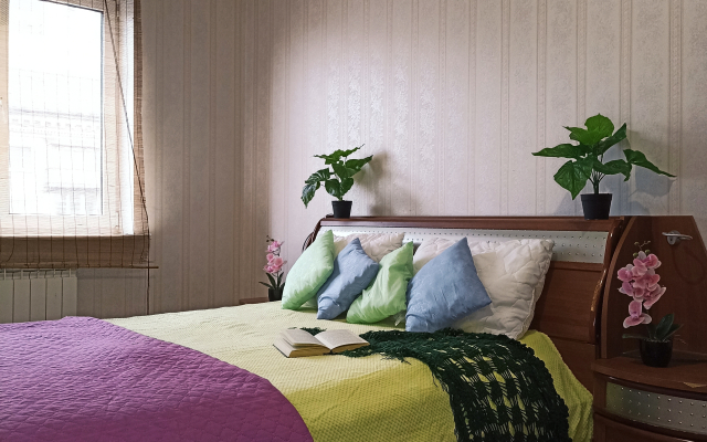 Na Ulitse Dovatora 42V Flat