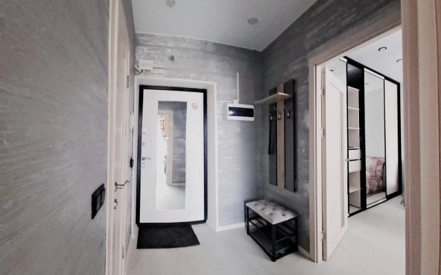 Na Ulitse 65-Letiya Pobedy 1/12 Flat