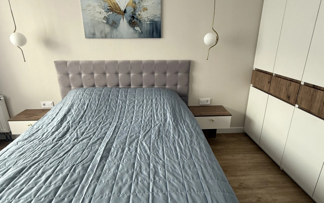 Premialnaya S Dizaynerskim Remontom Flat