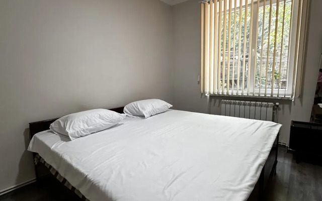 Perte House on Aram Khachatrian 12 Apartments