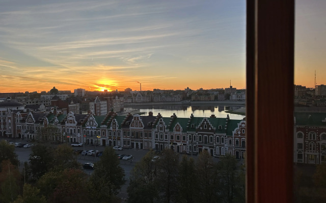 V Tsentre S Shikarnym Vidom Na Naberezhnuyu Bryugge Flat