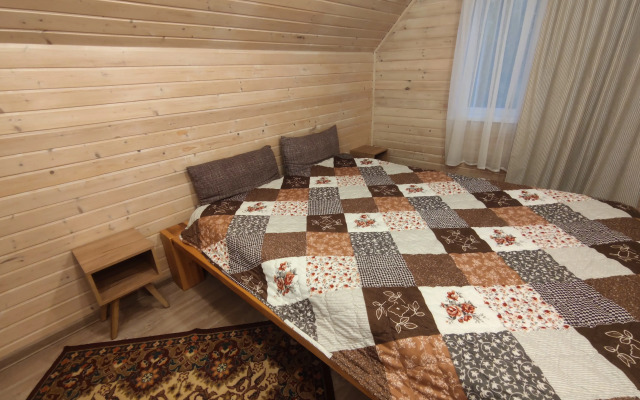 Domik V Lesu Guest House