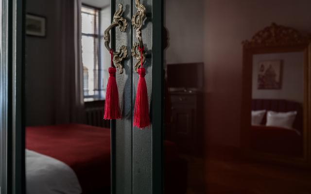 Апартаменты Двухкомнатные с Лепниной