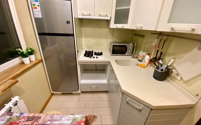 Komfortnaya Dvukhkomnatnaya, Est 4 Razdelnykh Spalnykh Mesta Flat
