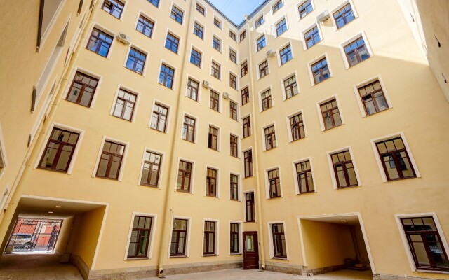 MyhomeYourhome Na Bolshom Kazachyem Pereulke Apartments