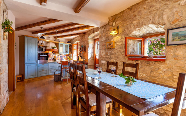 Traditional Stone Vicina Milna Brac Island Villa