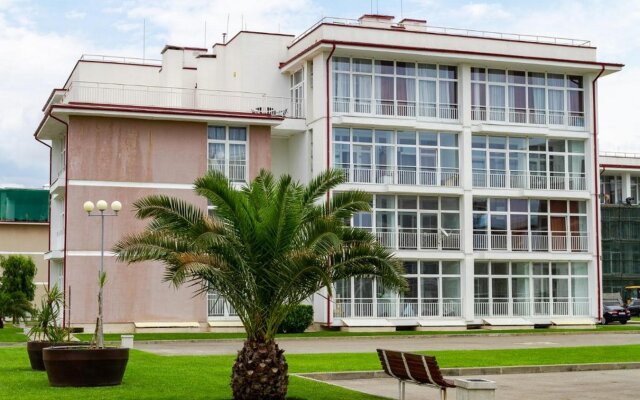 Bulvar Nadezhd 6/2 Apartments