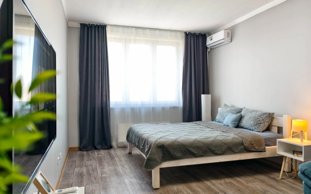 Uyutnaya S Dizaynerskim Remontom I Shikarnym Vidom Flat