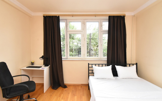 V Bolshom Tsentre Yerevana Apartment