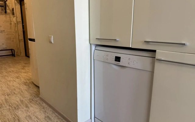 276 prostornaya u morya s balkonom Flat