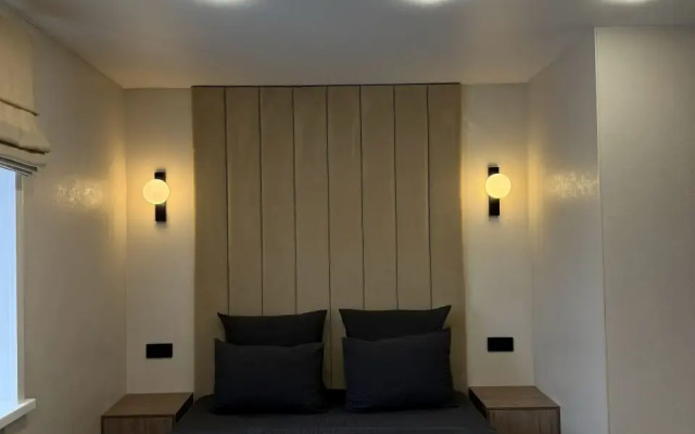 Квартира Красивая студия в центре города 1й вариант