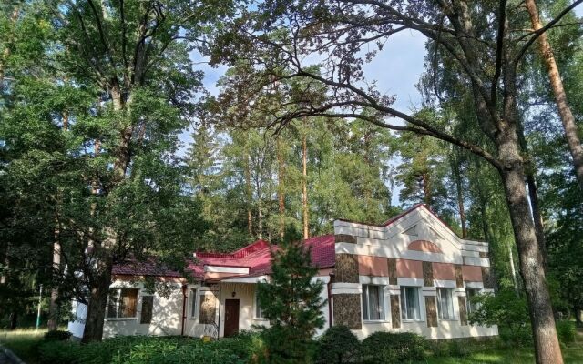 Sanatorium-resort complex Atelika Snezhka 2**