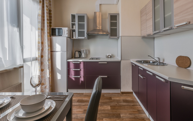 101Apart U Metro Prospekt Slavy Apartments
