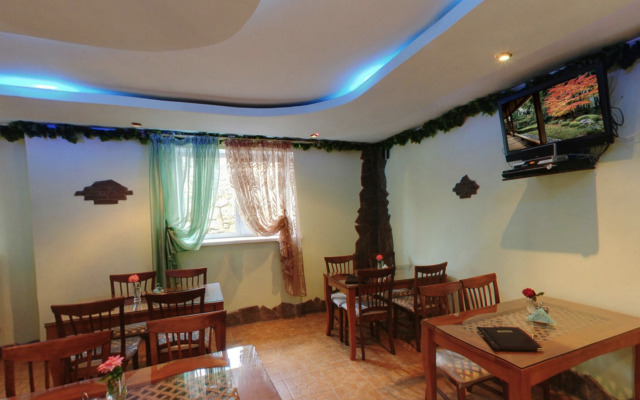 Aleksandriya Hotel