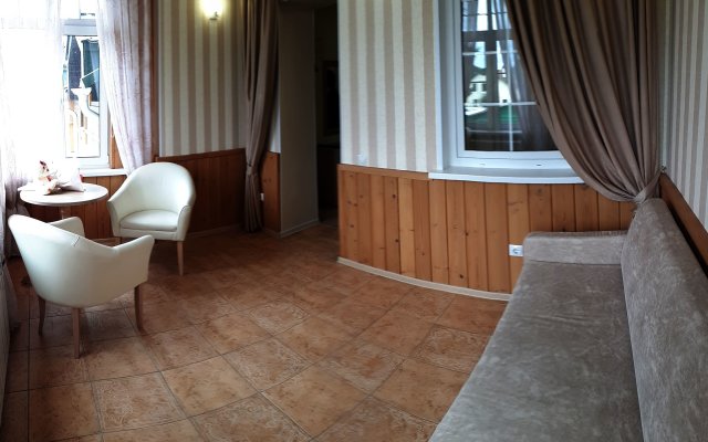 12 Mesyatsev Guest House