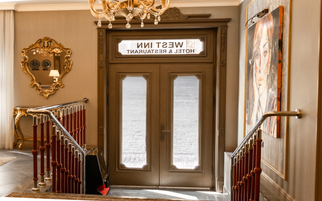 West Inn Palace Hotel