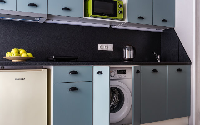 Комфортные апартаменты для троих с видом во двор