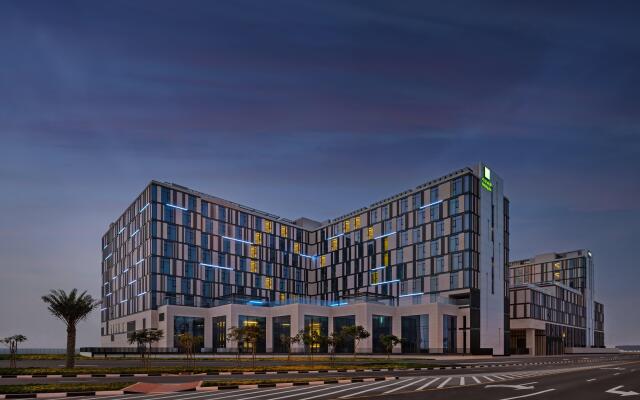 Staybridge Suites Dubai Al-Maktoum Airport, an IHG Hotel