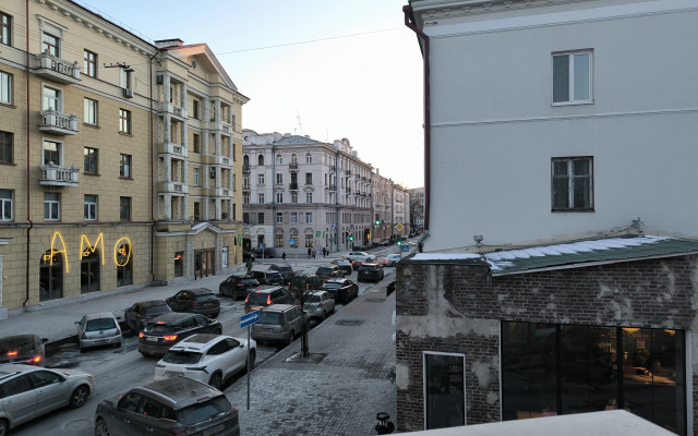 Marksa 17 Velikolepnaya Treshka Supercentr Apartments