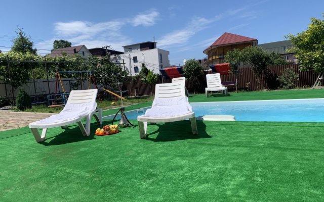 Uyutnyij Prichal Hotel