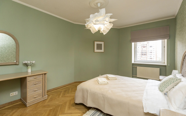 Prostornaya S Dvumya Spalnyami Flat