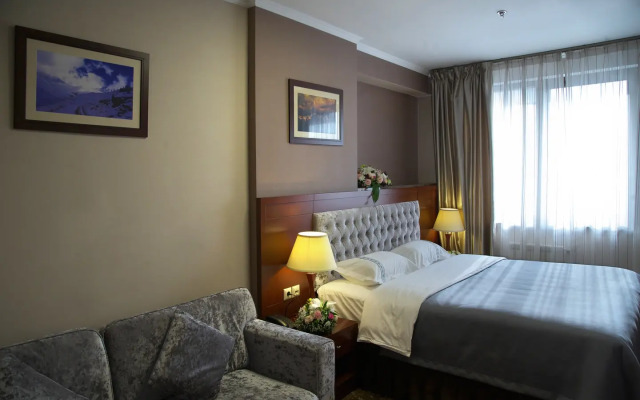 Grand Voyage Hotel