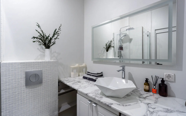 Квартира Две подушки на ш. Революции, 3к2