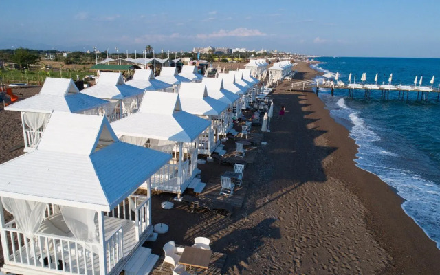 Gardenya Lara Suit Hotel