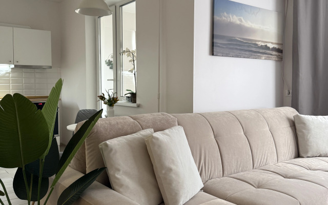 Апартаменты Просторная квартира Новомарьинская