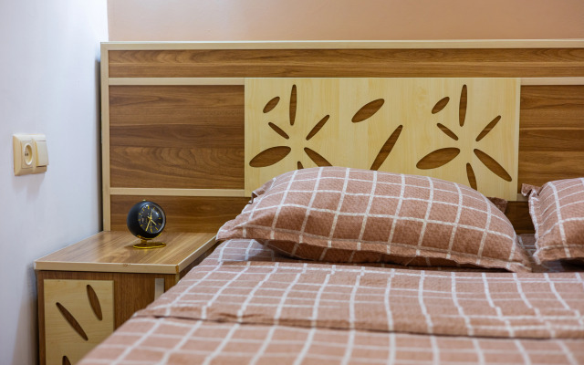 2-K, Ulitsa Amiryana, Am104 Flat