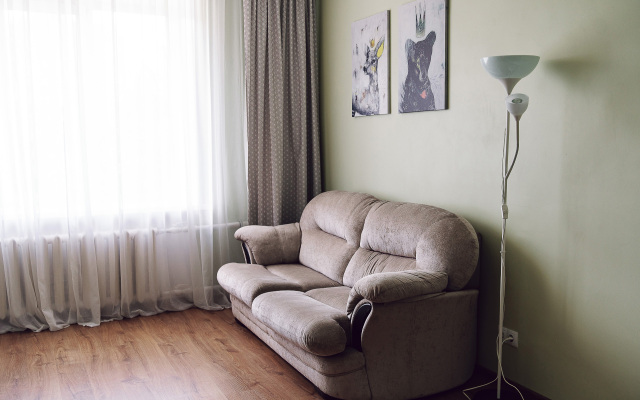 Prospekt Dzerzhinskogo 13 Flat