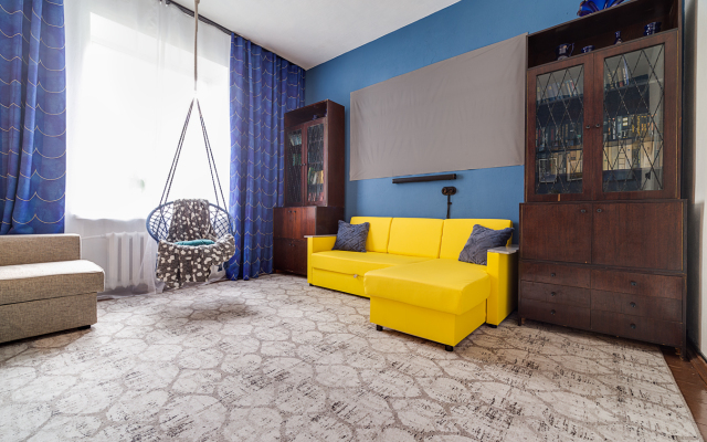 Квартира Трёхкомнатная на Петроградской