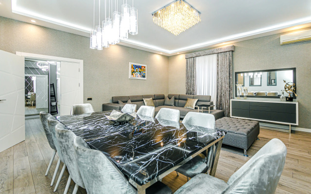 Апартаменты Luxury Apartment on Baku in Nizami street