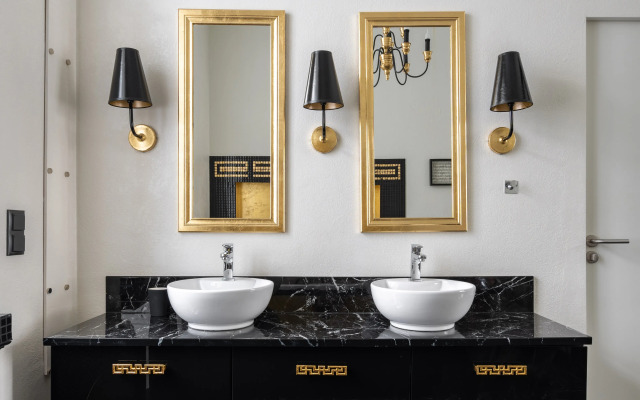 Квартира четырехкомнатная на Почтамтском