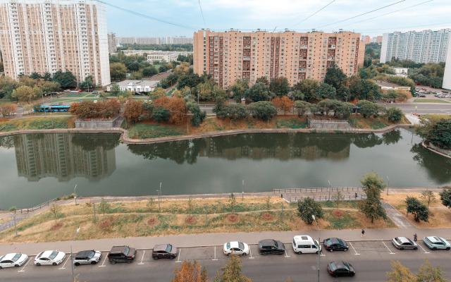 Апартаменты Просторная квартира на 4-х метро Марьино