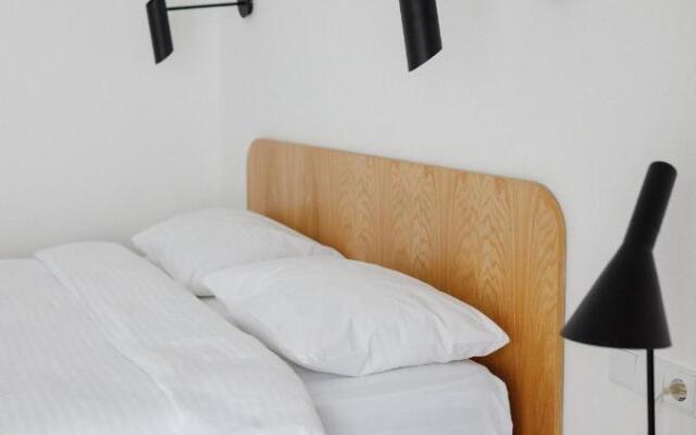 Mariinsky Apartments & Hotel