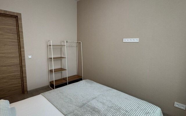 Апартаменты Светлые в Новостройке на Толстого