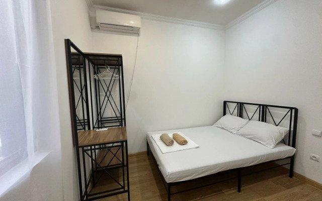 U Ashota Guest house