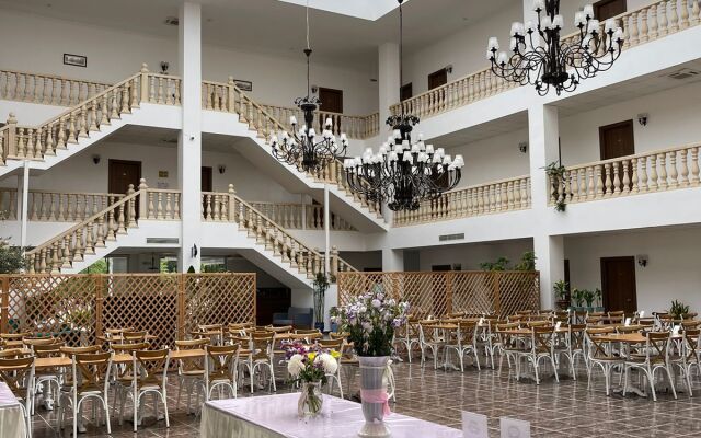 Lucette Guest House