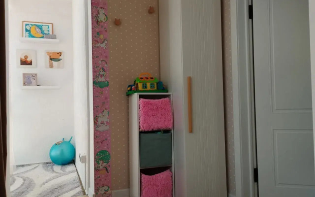 Yevrotreshka V Kurortnom Posyolke Flat