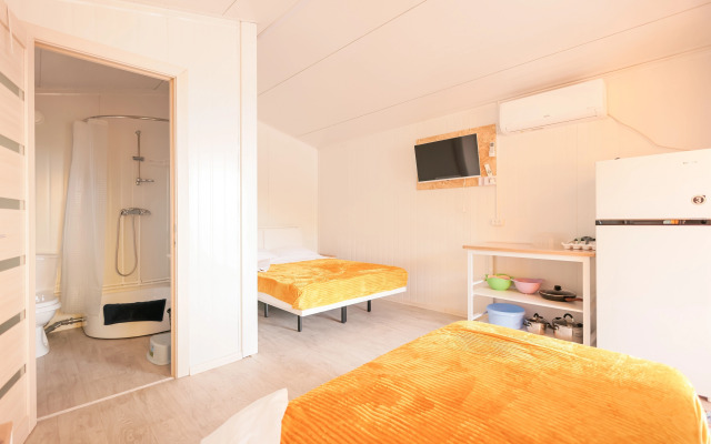 S Basseynom 2 Private House