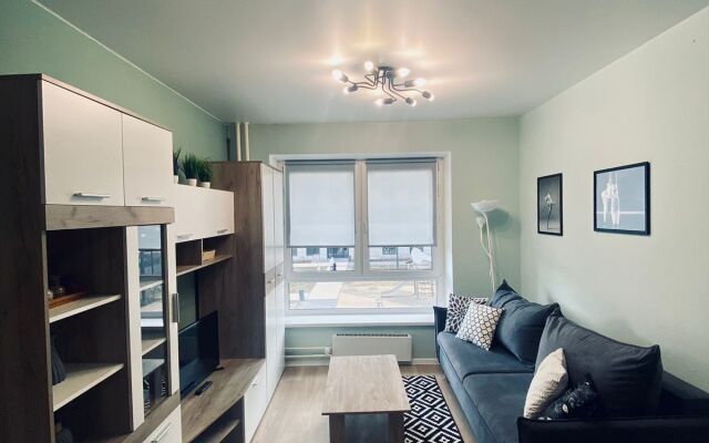 u metro 3h komnatnye Semeynye Apartments